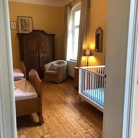 1 Apartment *